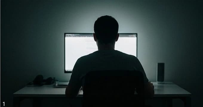 Développeur informatique : 43 % des tâches exposées à l'IA, mais un cœur humain intact
