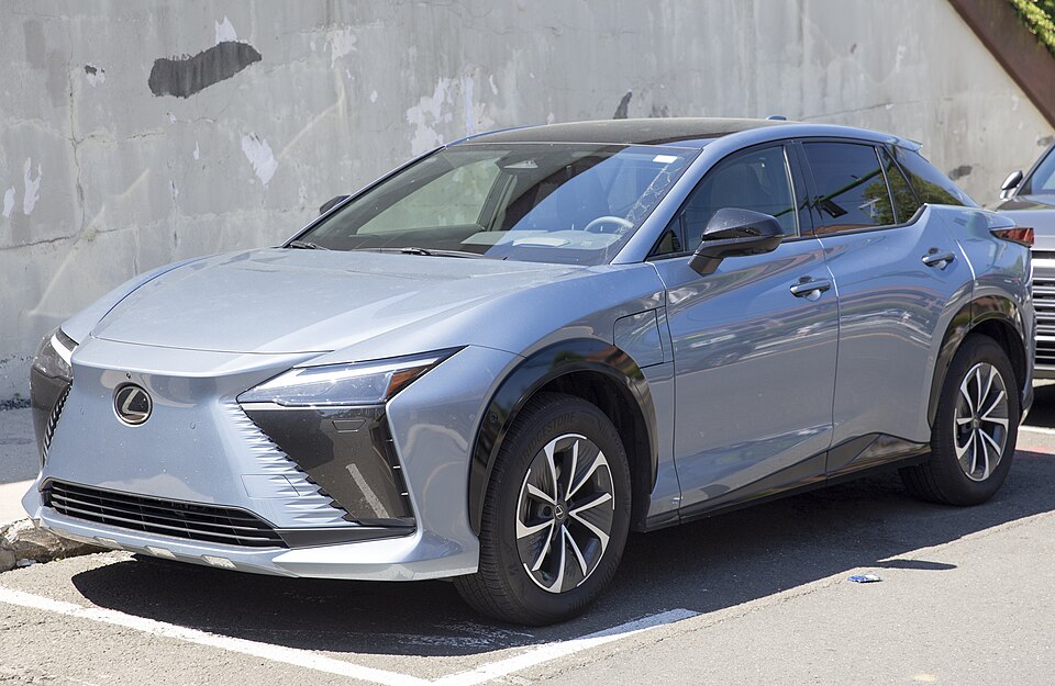 Lexus RZ — voiture électrique