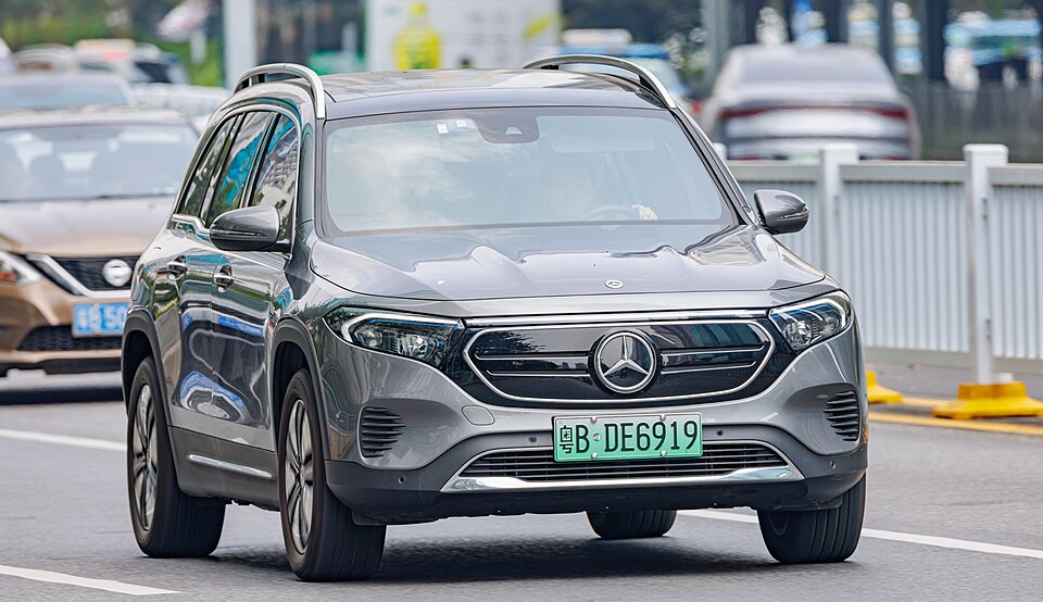 Mercedes EQB — voiture électrique