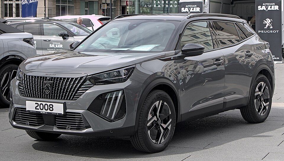 Peugeot e-2008 — voiture électrique